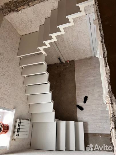 Лестница на второй этаж без сварочных работ