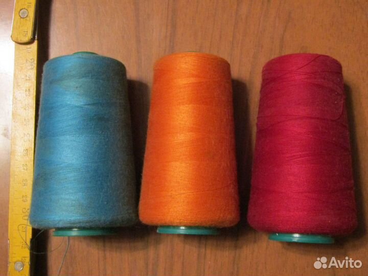 Нитки швейные в бобинах
