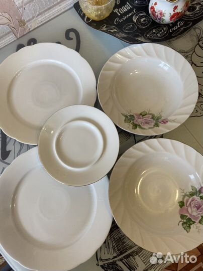 Посуда разная,ваза напольная