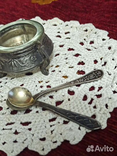 Солонка с ложечками из мельхиора