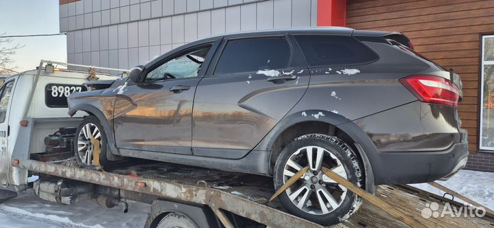 LADA Vesta Cross 1.6 МТ, 2020, битый, 100 000 км