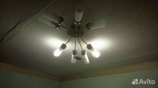 Продам люстру