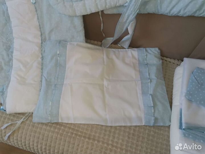 Комплект в детскую кроватку бортики