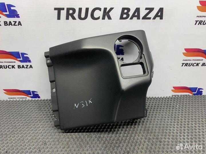 81617016305 Передняя панель салона