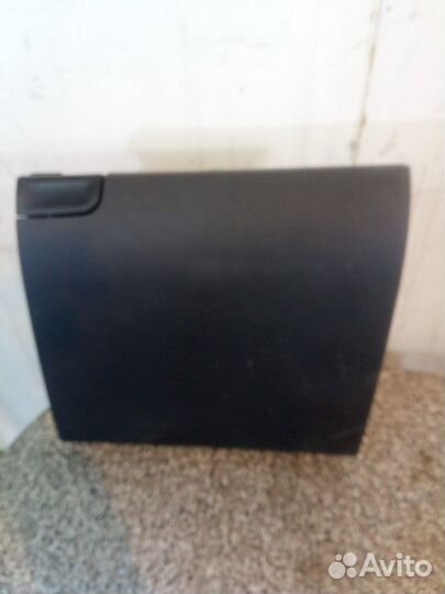 Бардачок Skoda Yeti Шкода Йети 5L18570979B9