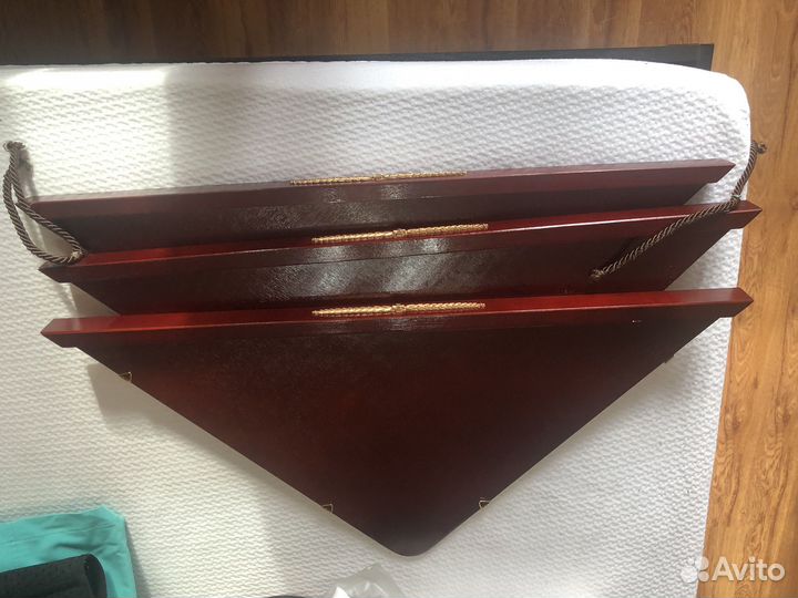 Полка угловая для икон