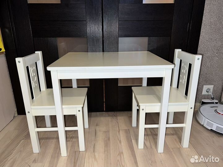 Детский стол и стул IKEA