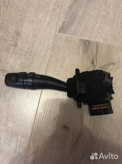 Подрулевой переключатель Hyundai Elantra XD