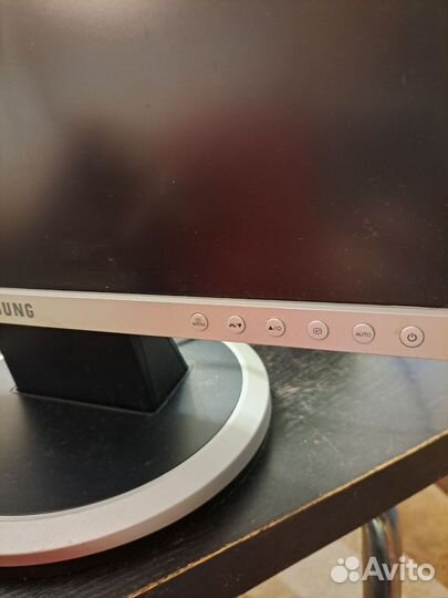 Монитор LG 940 N