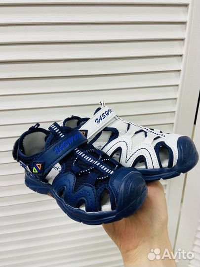 Новые облегченные сандалии для мальчика 26-31
