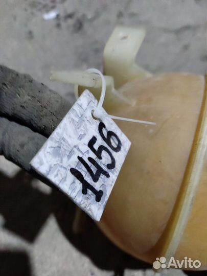 Бачок расширительный Opel Kadett универсал 1.6I