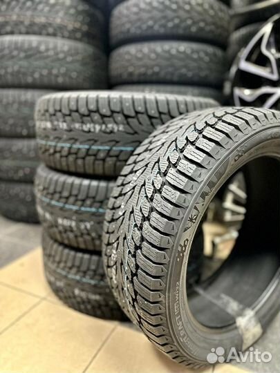 Kumho WinterCraft Ice Wi32 225/45 R18 95T