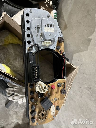 Приборная панель w124