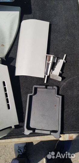 Обшивка салона Toyota Prius ZVW30 2ZR-FXE 1.8 2010