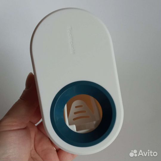 Дозатор зубной пасты и мыла