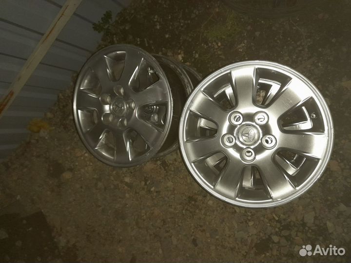 Комплект литых дисков