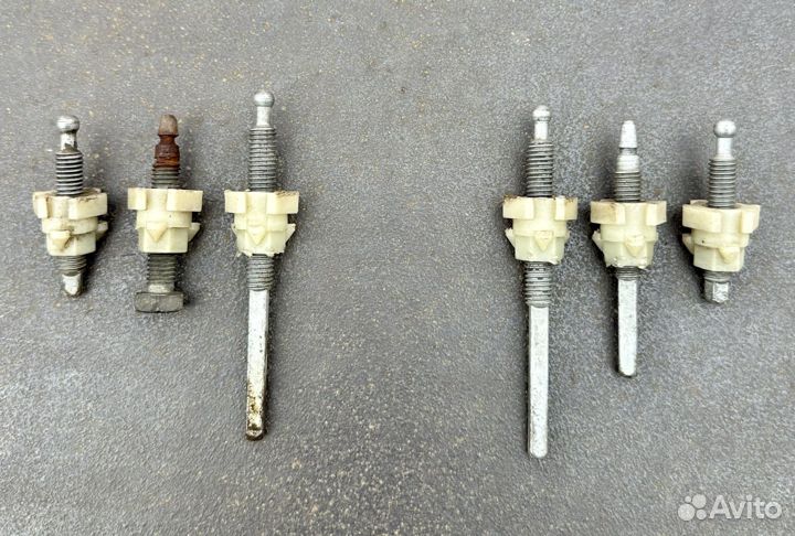 Крепление и регулировка фар Jeep Grand Cherokee ZJ