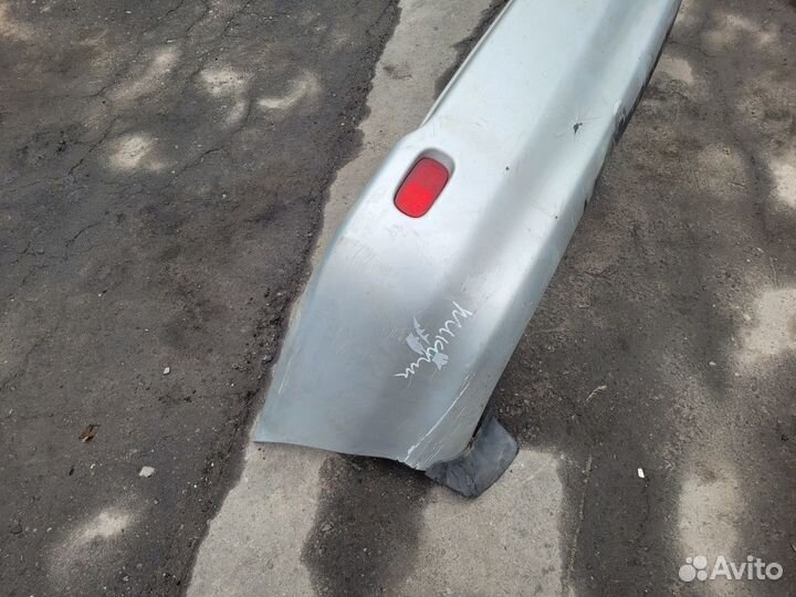 Бампер задний на Toyota Ipsum 1