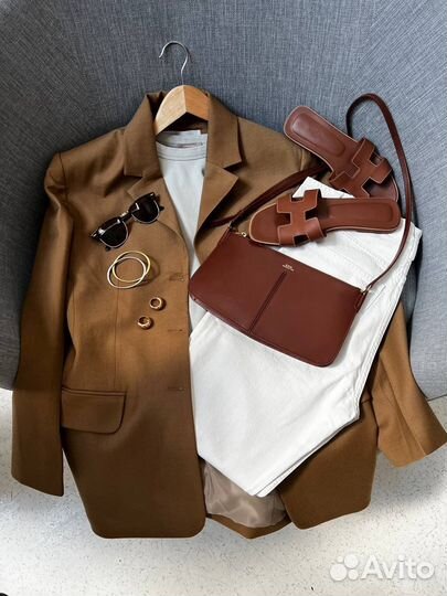 Стилист по подбору женской одежды Online/Offline