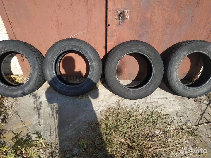 Bridgestone Blizzak WS-60 235/60 R16