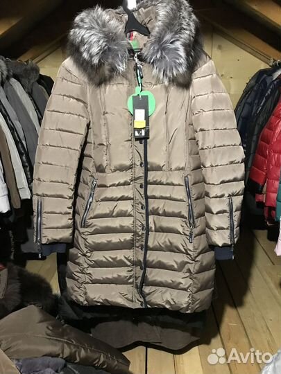 Пуховик женский