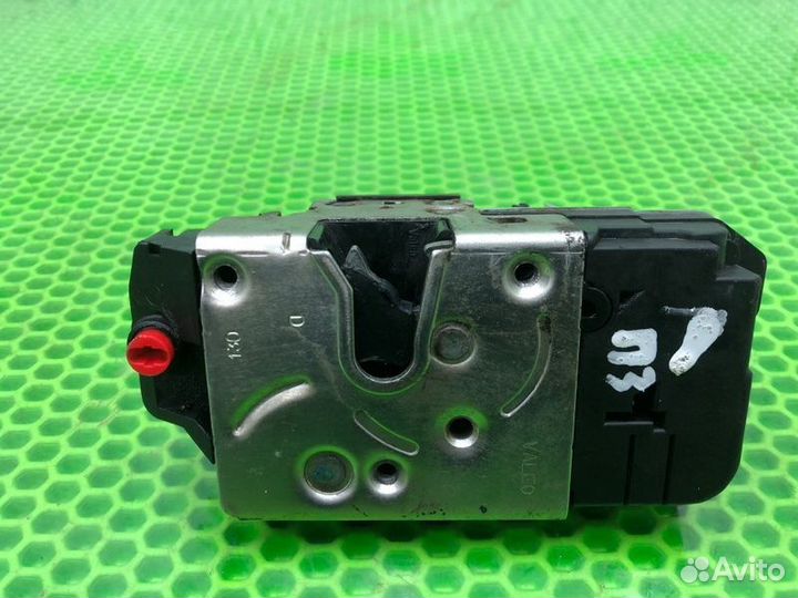 Замок боковой двери задний правый LADA Kalina