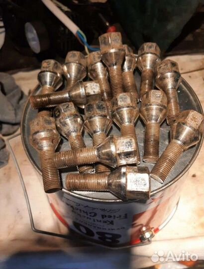 Колесные болты 12х1.25