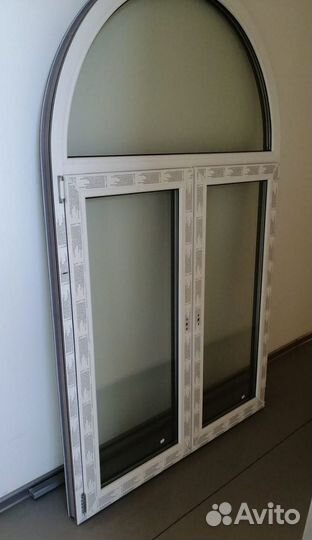 Окно Арка ламинация, штульп, новое 1350х2060