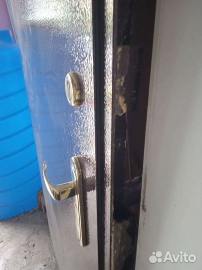 Дверь входная металлическая