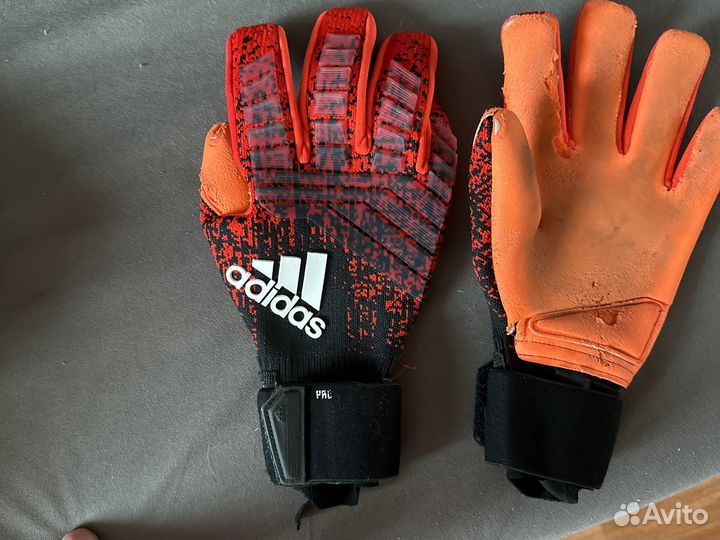 Вратарские перчатки adidas предатор