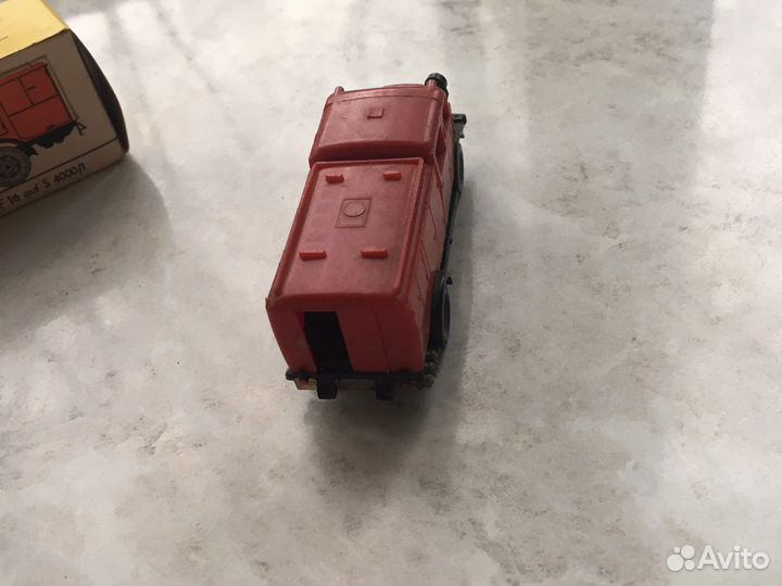 Модельки машин гдр