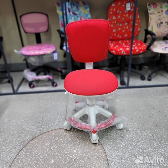 Детское кресло с подставкой для ног