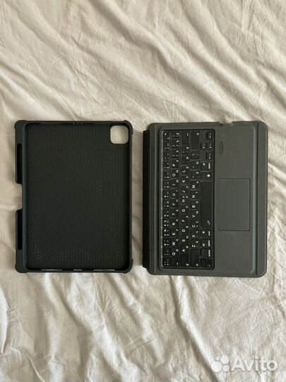 Чехол-клавиатура для айпада