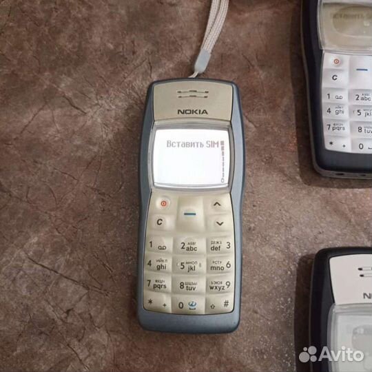 Телефон Nokia 1100