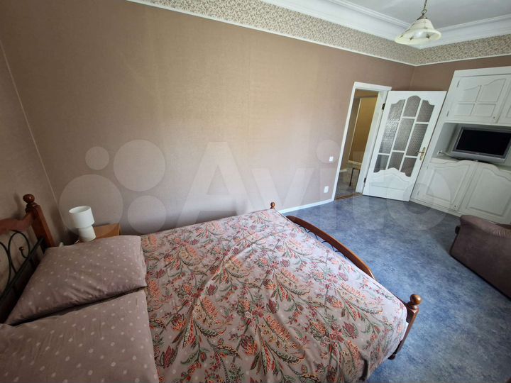 3-к. квартира, 75 м², 2/4 эт.