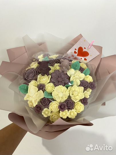 Шоколадные цветы, букеты из шоколада