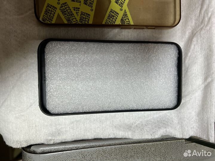 Чехлы на iPhone 13 - 13 про