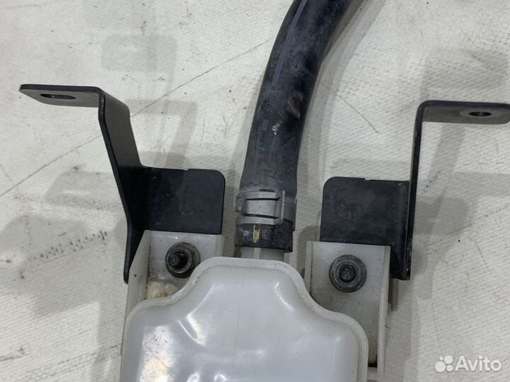 Бачок для тормозной жидкости Nissan Murano Z52