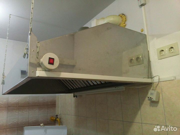 Вытяжка настенная с масло отделителем + электро вы