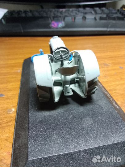 Модель трактора путиловец