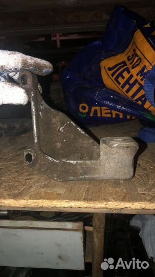 Кронштейн гидроусилителя Audi 80 100 026145531D