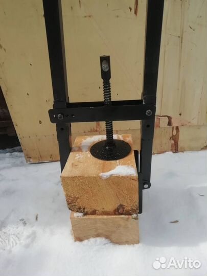 Струбцина для укладки бруса