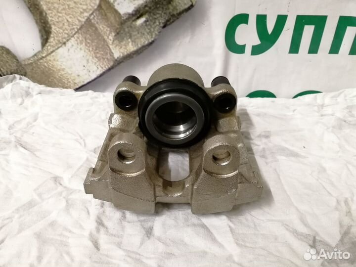 Передний правый суппорт BMW 1 (E87), 3 (E90)