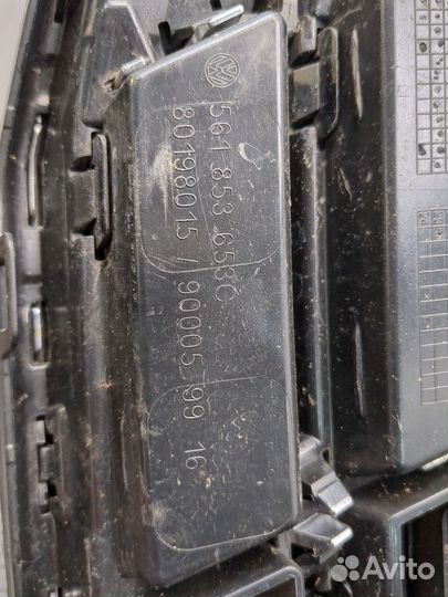 Решетка радиатора Volkswagen Passat 8 2015, 2018