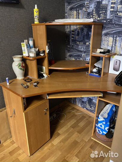 Компьютерный стол