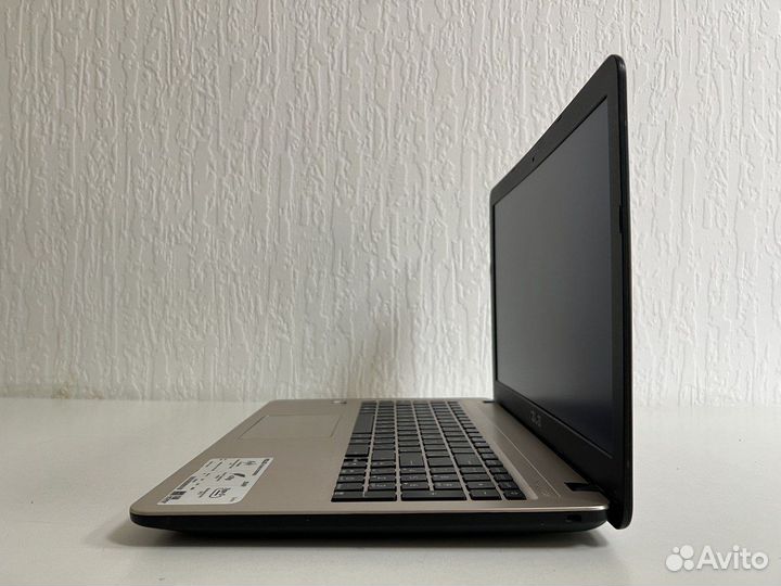 Ноутбук Asus x540y