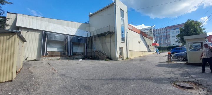 Торговая площадь, 1300 м²