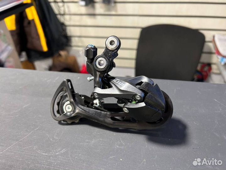 Задний переключатель Shimano Altus RD-M2000 9ск