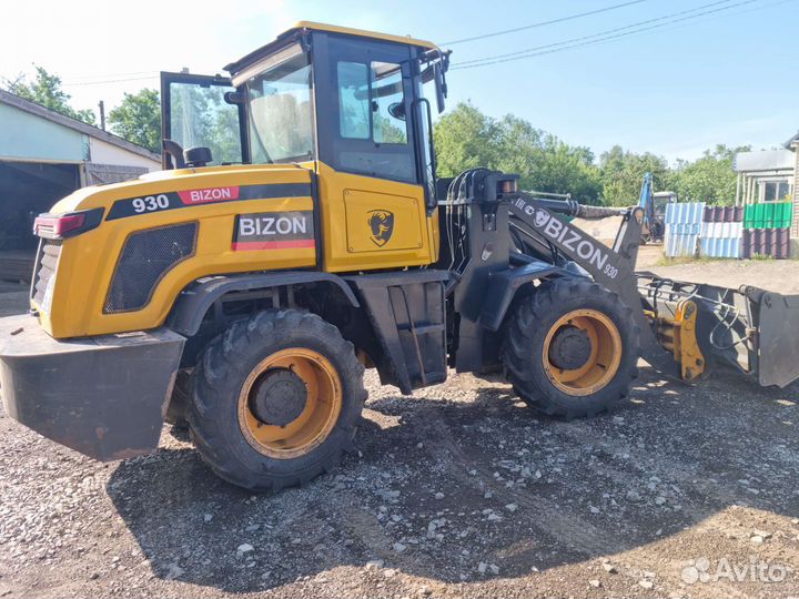 Фронтальный погрузчик BIZON 930, 2021