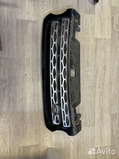 Решетка радиатора на Range Rover Sport L494